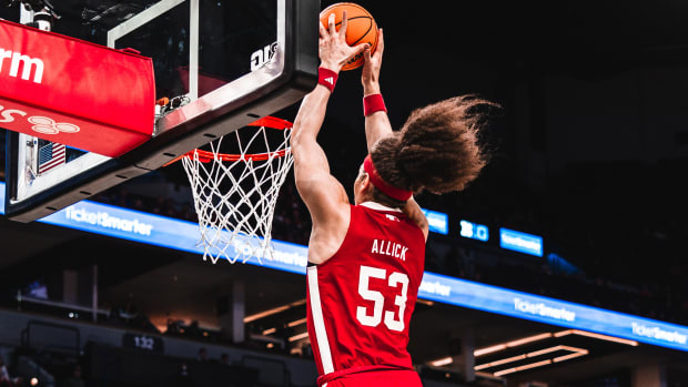 Josiah Allick dunk